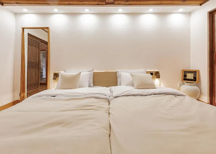 북촌 한옥 소소당 북촌 한옥 Traditional Hanok In Bukchon Hanok Village *